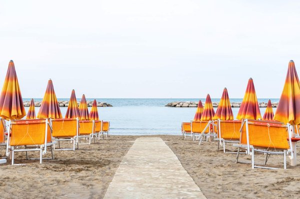 Comment créer un parasol publicitaire qui attire ?
